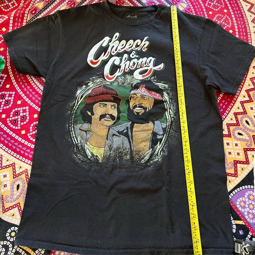 Cheech & Chong Licensed Men's T-shirt LIKE NEW Medium! Graphic tee!